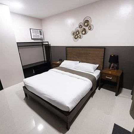 Bumble V Subic Hotel Olongapo Luaran gambar